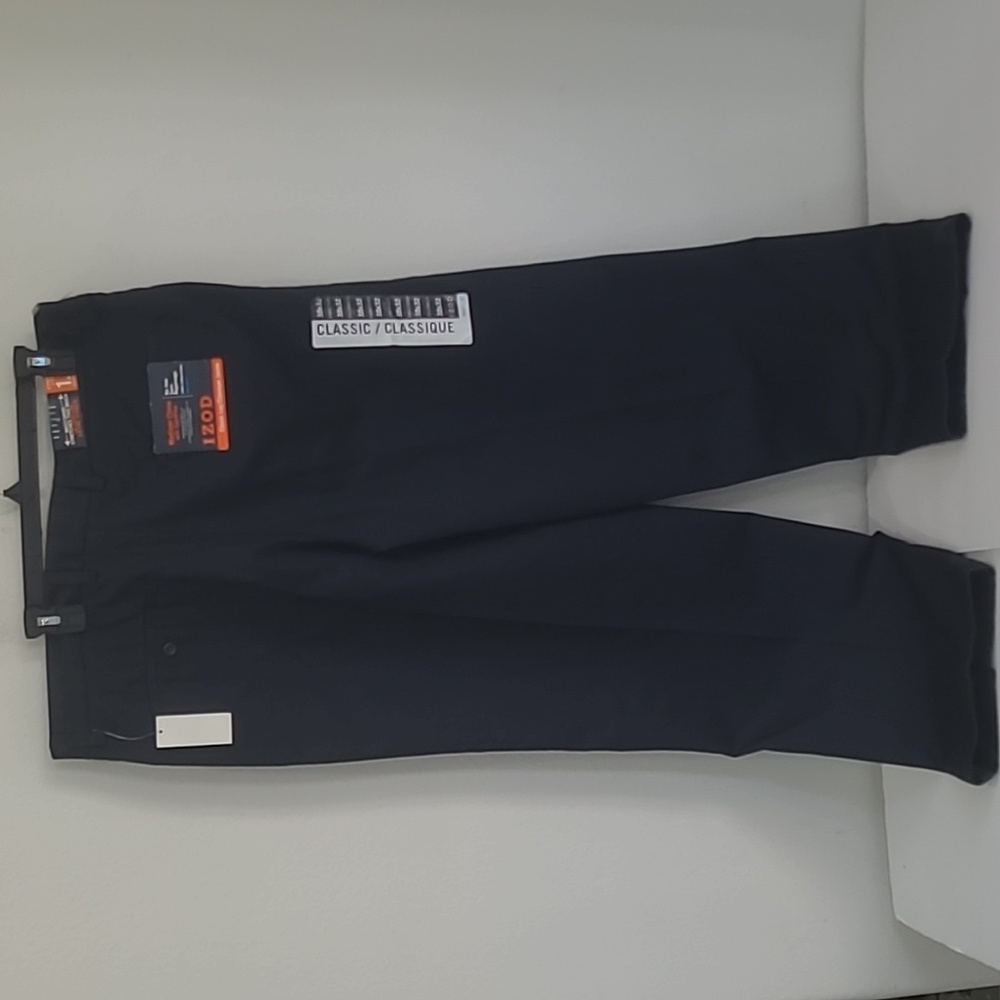 IZOD 38x32 Classic Madison Chino with SportFlex NWT